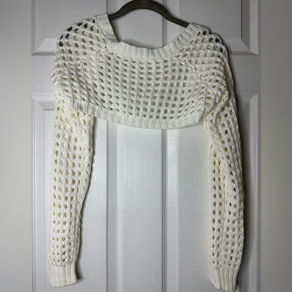 Manchester Crochet Shrug / Fashion Nova - Picture 10 of 10
